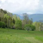 Appartement Retreat With Garden Views Dolni Lanov