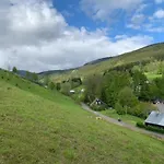 Retreat With Garden Views Appartement *