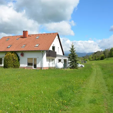 Retreat With Garden Views Apartament