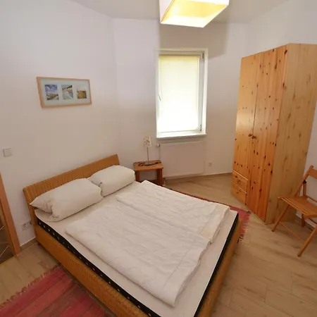 アパート Retreat With Garden Views Dolní Lánov
