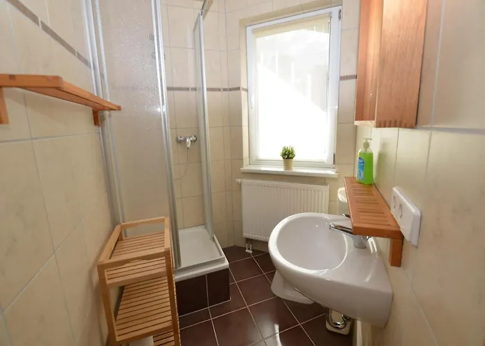 Retreat With Garden Views Apartament Dolni Lanov